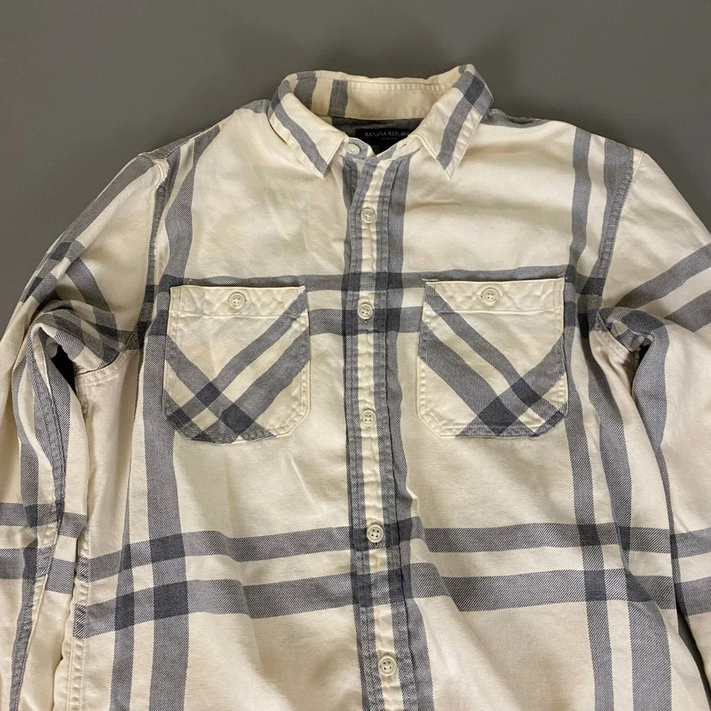 Banana Republic Flannel Shirt Men's Small Ivory‎ Gray Slim Fit Plaid Button Up